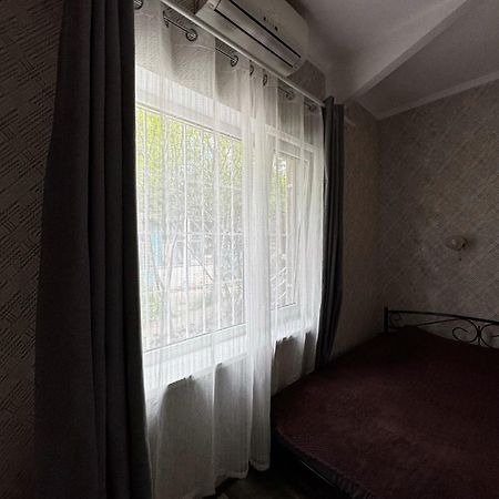 French Apartment In Odessa Екстериор снимка